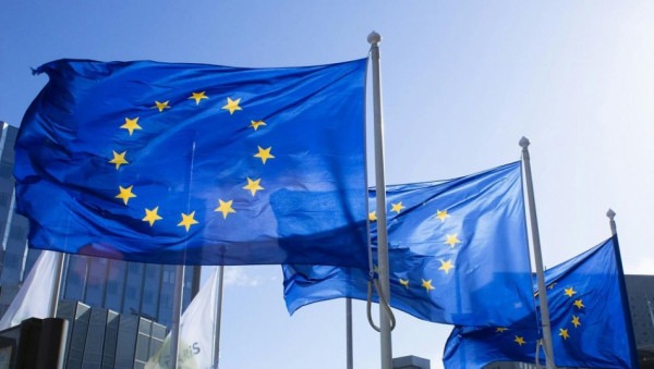Прохождение границы в аэропортах Европы доходит до 4-6 часов Прохождение границы в аэропортах Европы доходит до 4-6 часов