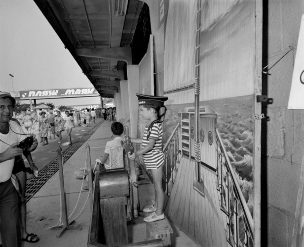 Сочи — российская ривьера 1988 года в фотографиях Карла де Кейзера Сочи — российская ривьера 1988 года в фотографиях Карла де Кейзера