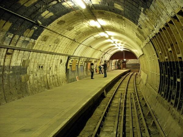 6 станций метро, которые построили, но так и не открыли для пассажиров 6 станций метро, которые построили, но так и не открыли для пассажиров
